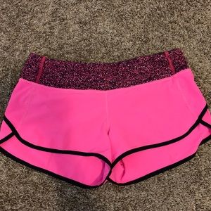Lululemon hot pink work out shorts